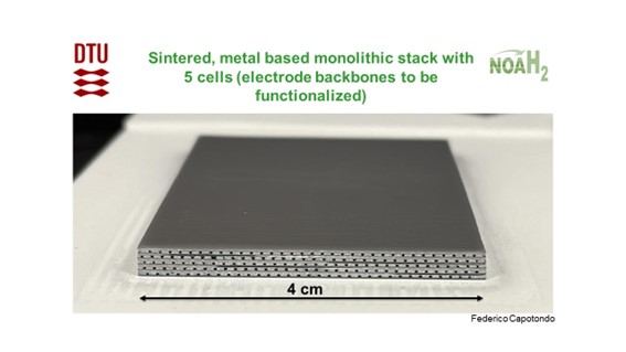 Sintered, metal based monolithic stack with 5 cells